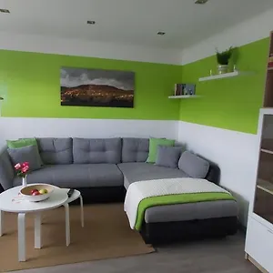 Apartment Mit Wohlfühlfaktor Und Ausblick, Schnaittach
